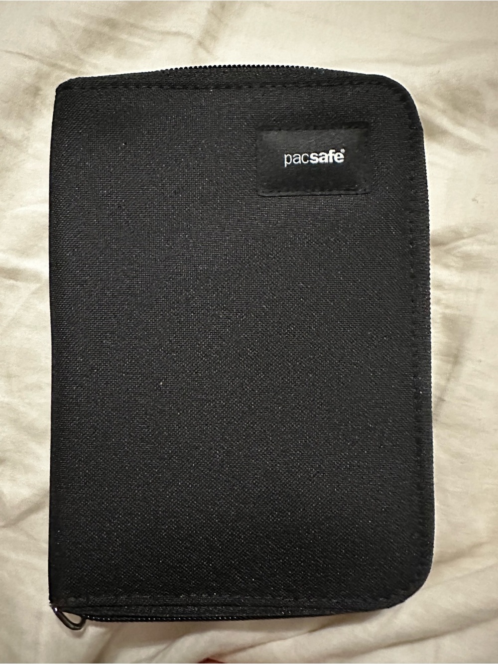 Pacsafe compact travel wallet organizer - NWOT